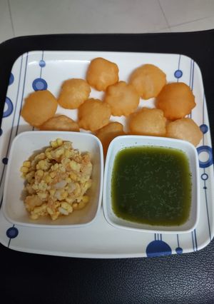 A picture of Pani Puri.