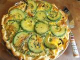 Pastel de pavo, espárragos y queso Camembert