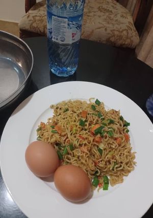 Indomie mai Kayan lambu da kwai ainihin hoton girkin