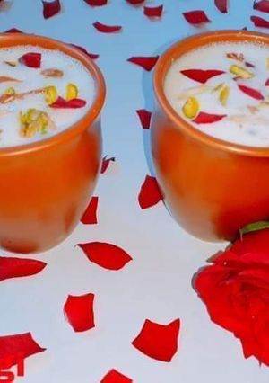 A picture of Thandai Lassi.