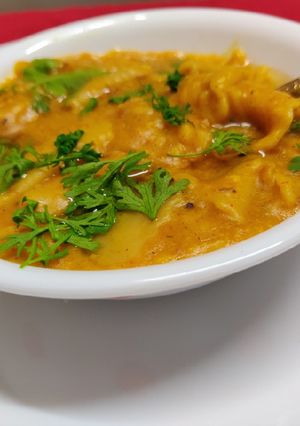 दाल ढोकळी (चकोल्या) (dal dhokli recipe in marathi) रेसिपी चे मुख्य फोटो