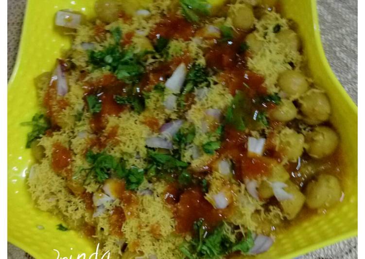 Steps to Prepare Favorite Chatpate Chole Chat