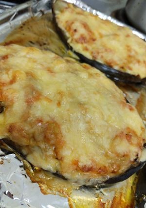 A picture of Baked aubergine with cheese.
