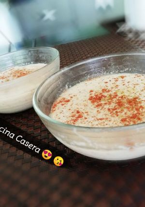 Una foto de Natilla de vainilla y canela sin fécula 🍮😍🤤