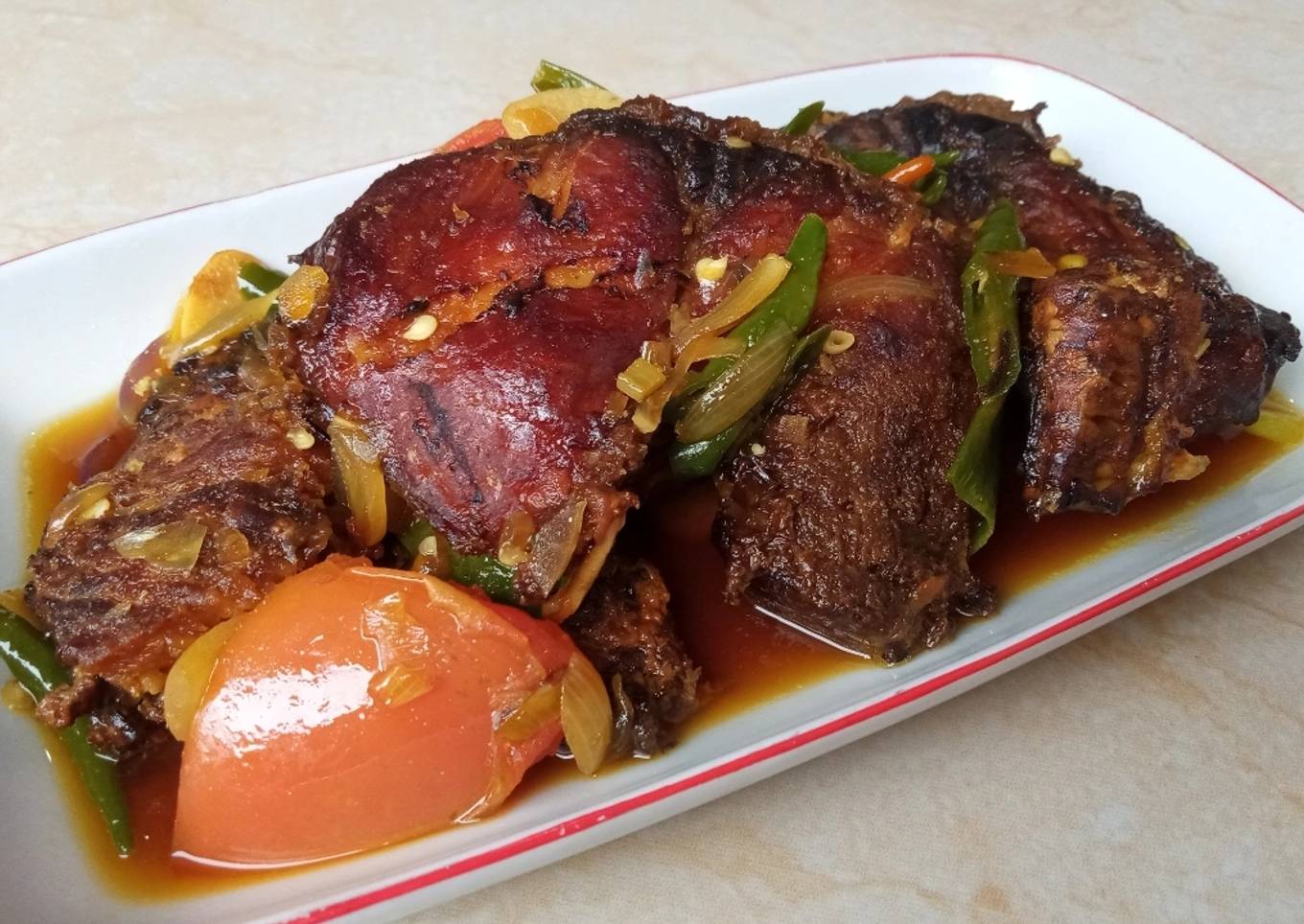 Ikan asap lombok ijo kecap
