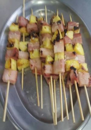 Foto principal de Brochetas de jamón y piña