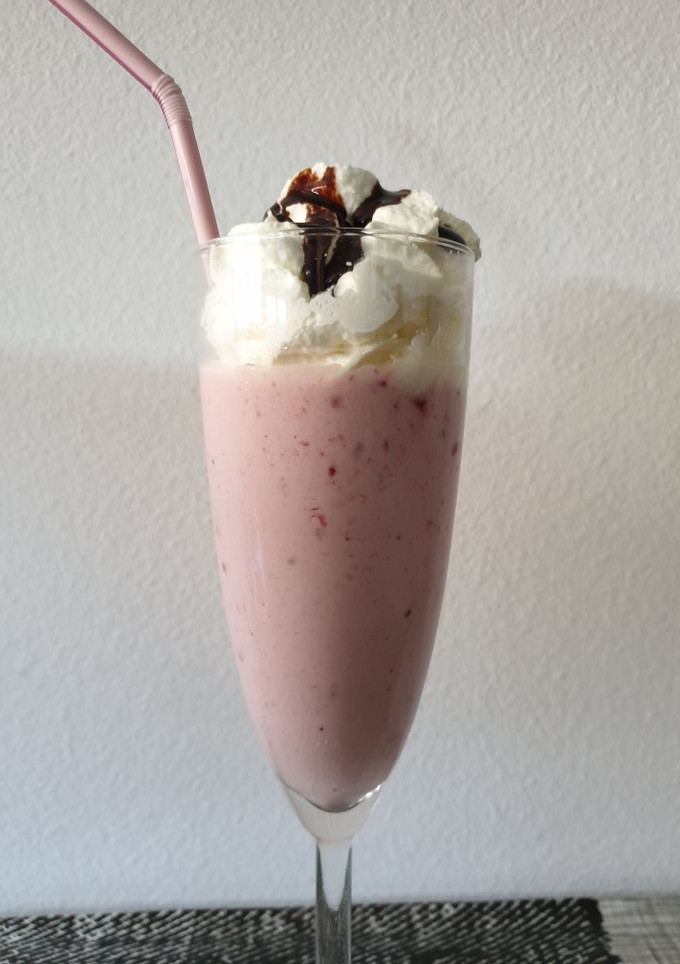Una foto de Batido de frutos rojos