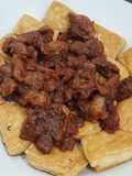 Tahu frypan topping daging masak tomat
