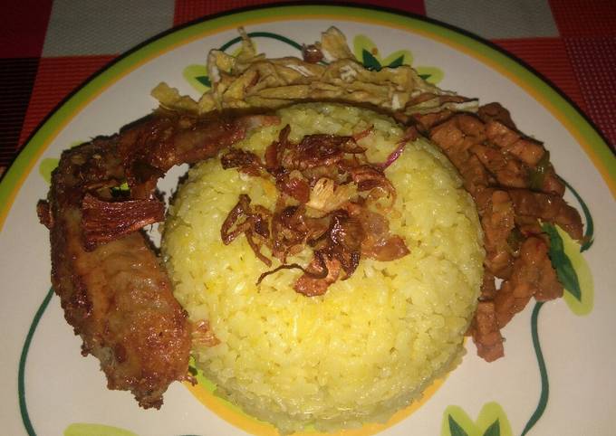 Nasi Kuning Ricecooker