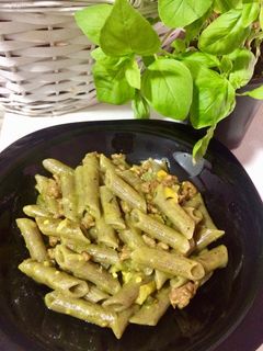 Una foto de Pasta de trigo sarraceno con ternera y albahaca #sin gluten