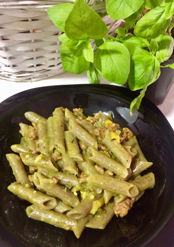 Una foto de Pasta de trigo sarraceno con ternera y albahaca #sin gluten