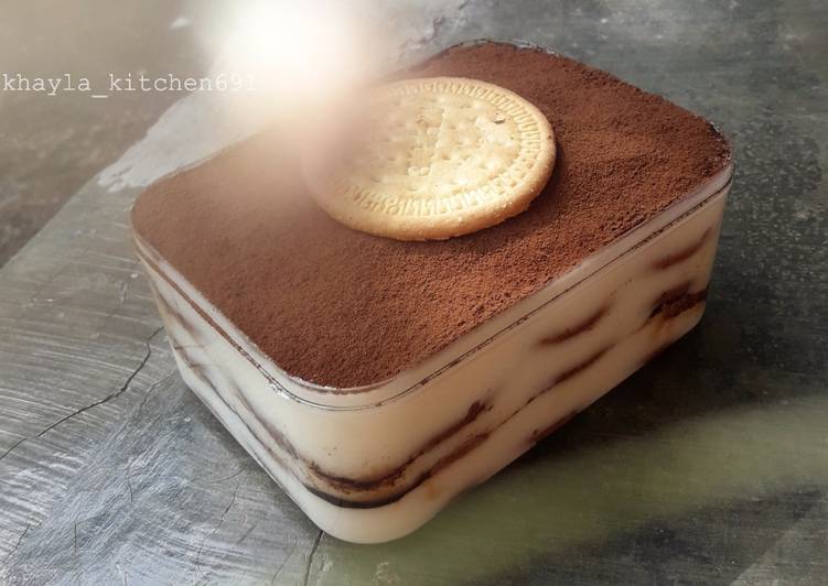 Resep: Tiramisu Dessert Box ekonomis yang Renyah!