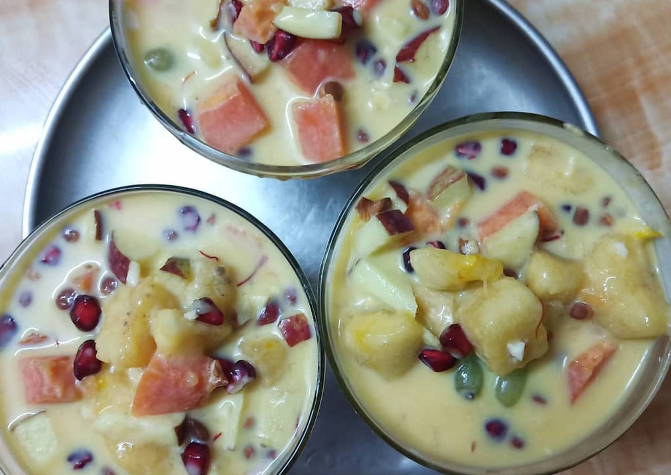 Mixed fruit custard
