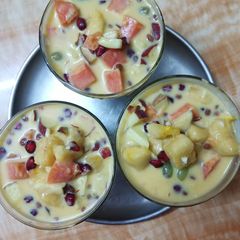 A picture of Mixed fruit custard.