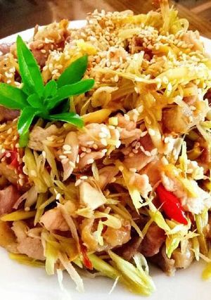 Hình của món Gà xào sả ớt.
