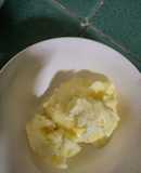Passion Fruit ice cream with condensed milk (Kem chanh dây)