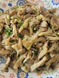 Gírgoles salteadas con aceite de Olesa de Montserrat