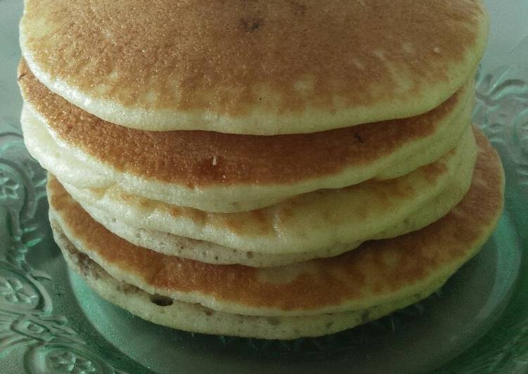 Langkah Mudah untuk Menyiapkan Pancake santan Gurih pakai teflon Anti Gagal