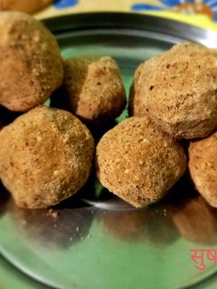 बाजरा लड्डू (Bajra laddu recipe in hindi) रेसिपी मुख्य फोटो