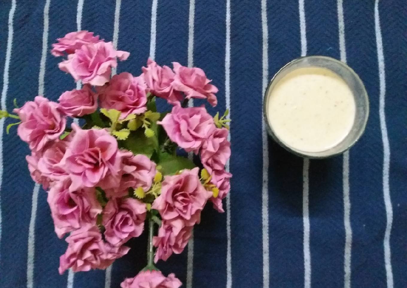 Banana dates shake