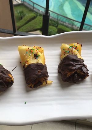 A picture of Mango chocolate pan roll.