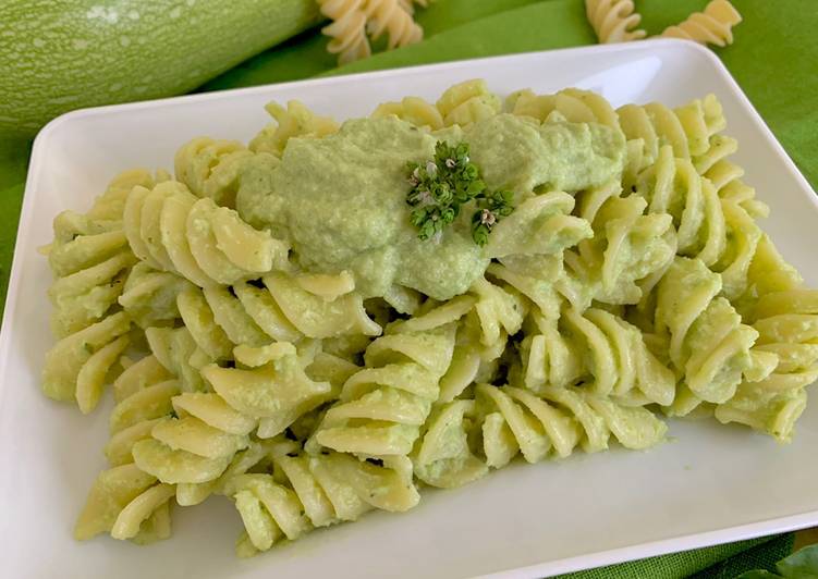 How to Make Perfect Pesto di Zucchine