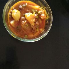 A picture of Potato peas curry (aloo matar).