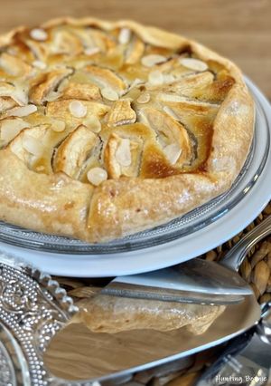 Une photo de TARTE AMANDINE AUX POMMES RUSTIQUE (sans moule à tarte)
