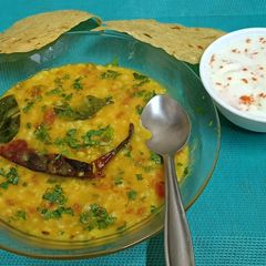 A picture of Dalia (Broken Wheat) Khichdi.