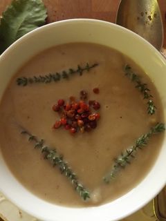 Una foto de Sopa crema de castañas gallegas