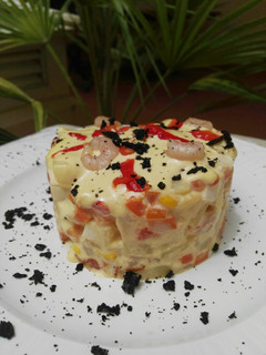 Una foto de Ensaladilla con gambas
