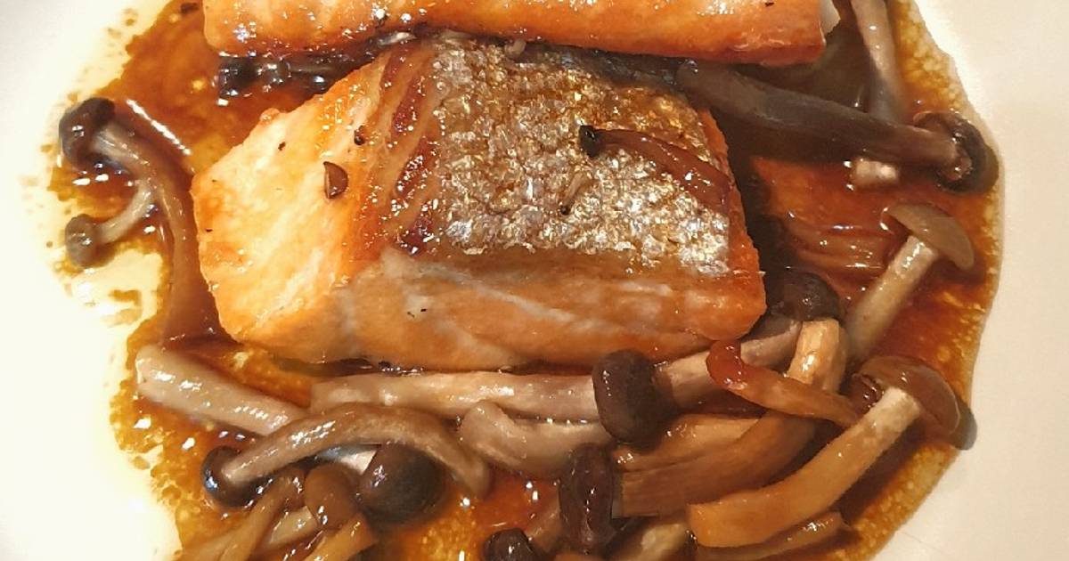 Resep Salmon Butter with Shimeji Mushroom oleh mamiNa Cookpad