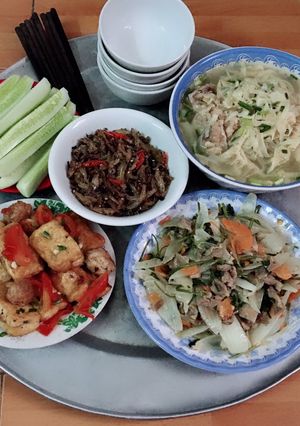 Hình của món CĐ: Cơm gia đình.