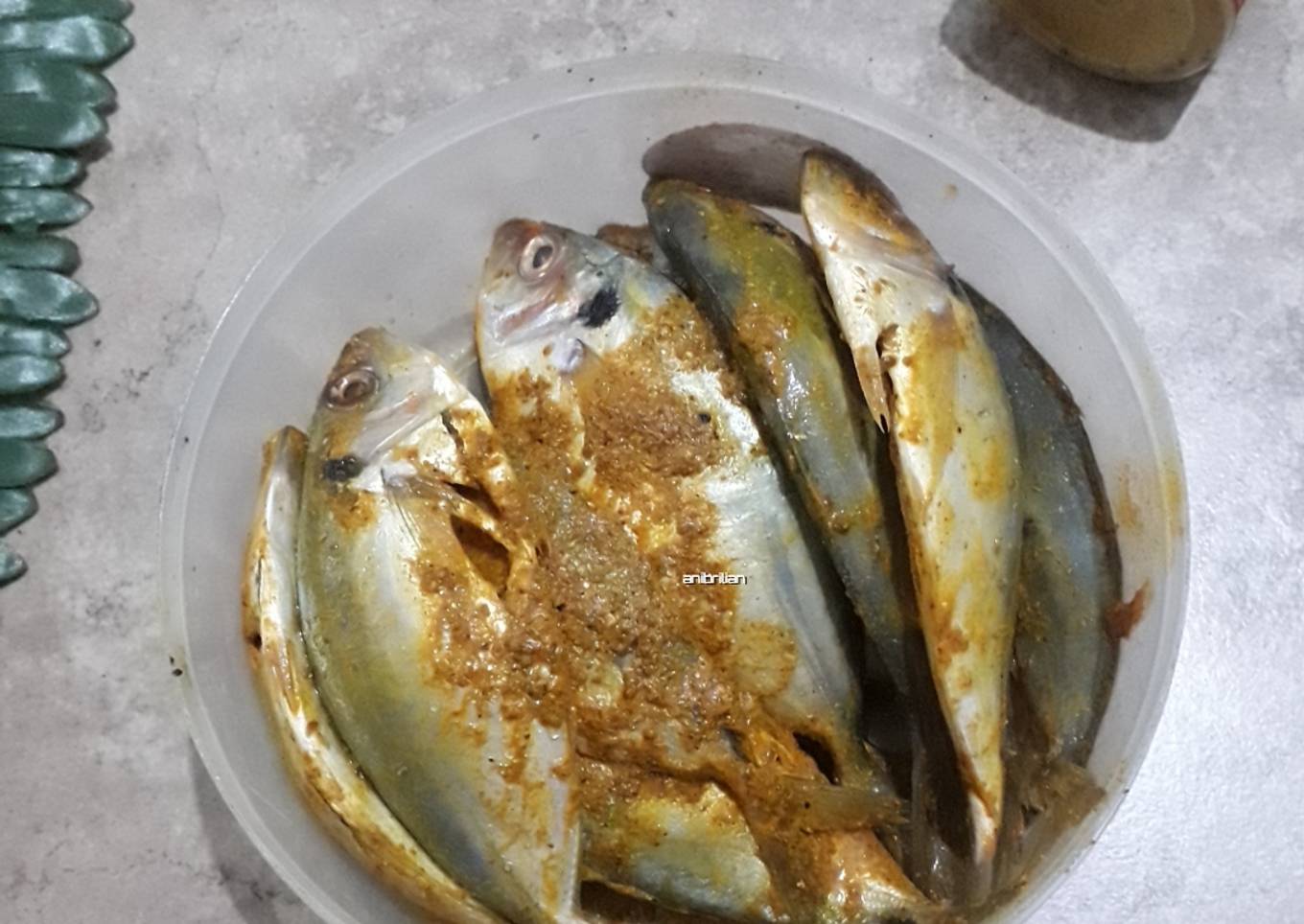 Ikan selar bumbu kuning kari
