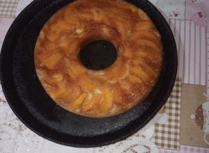 Una foto de Torta invertida de durazno 🍑