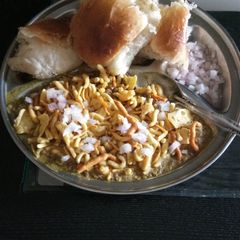 A picture of Misal Pav.