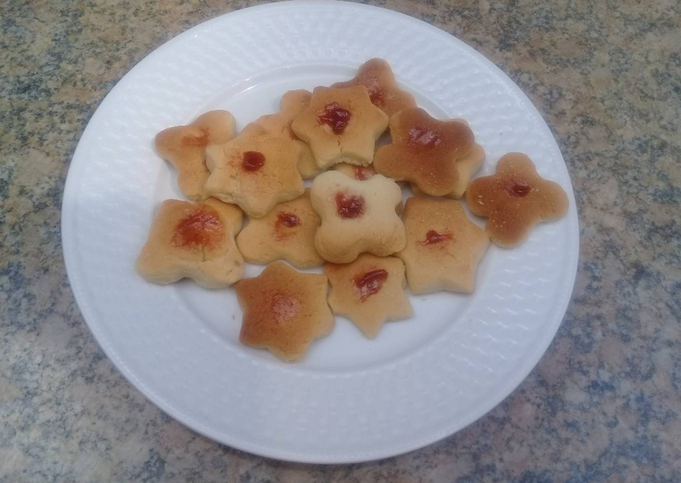 Strawberry biscuits