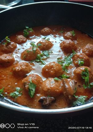 ચિકન ના મામણા નું રસાવાળું  શાક(chicken rasvalu saak recipe in Gujarati) રેસીપી મુખ્ય ફોટો