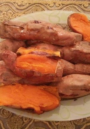 صورة لوصفة البطاطا المشويه في الفرن 😋