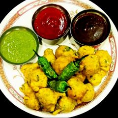 A picture of Methi ke pakode.