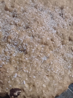 Una foto de Cookie gigante de avena en microondas 🍪🍪🍪(receta sin azúcar)