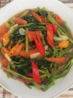 Foto resep Tumis Kangkung Tomat