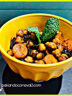 Una foto de Ensalada de garbanzos agridulce