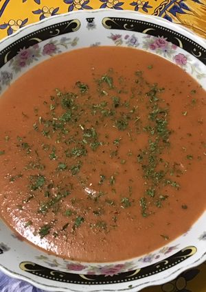 Une photo de Velouté de betteraves rouges et pommes de terre au curry et gingembre