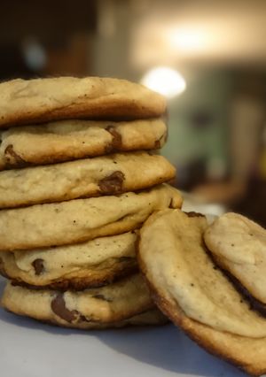A picture of Chewy chocolate chip cookies.