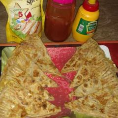 A picture of Egg cheese paratha.