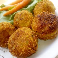A picture of Stuffed Potatoe skewers.