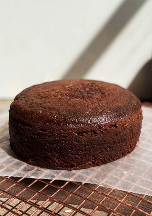 A picture of The Easiest and Most Delicious Chocolate Cake 🍫.