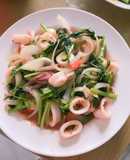Mực xào cần tỏi