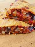 Calzone ripieno di coste indiavolate